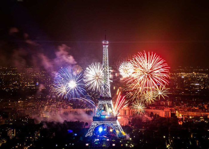 Tour Eiffel : pourquoi l’a-t-on érigée