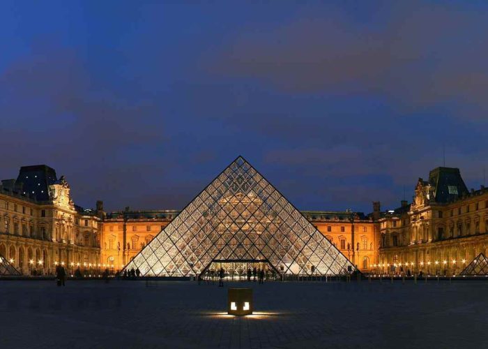 Le Louvre : Un exceptionnel hommage à la mémoire de l'Humanité
